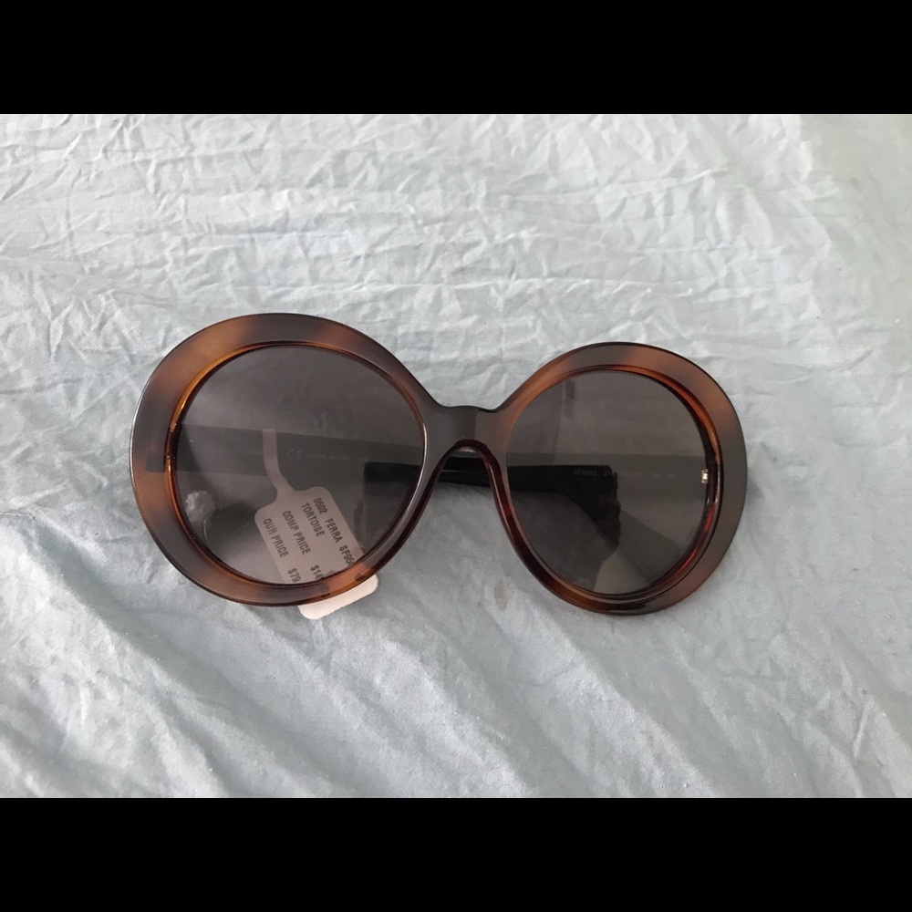 Ferregamo women sunglasses